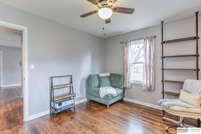 2007 N 71 Street, Omaha, NE 68104