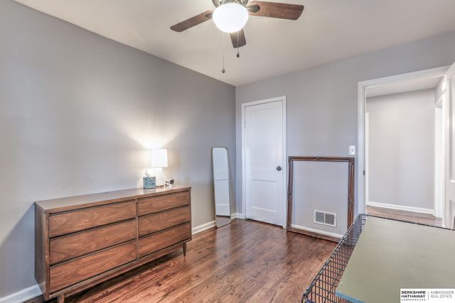 2007 N 71 Street, Omaha, NE 68104