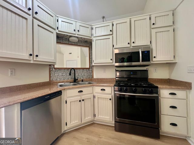 37 Jeb Stuart Drive, Newnan, GA 30265