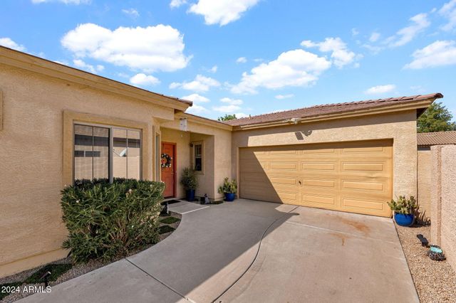868 E Savannah Drive, Chandler, AZ 85225