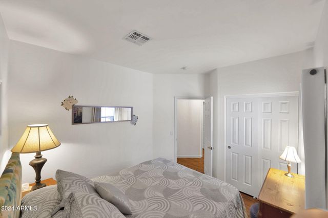 868 E Savannah Drive, Chandler, AZ 85225