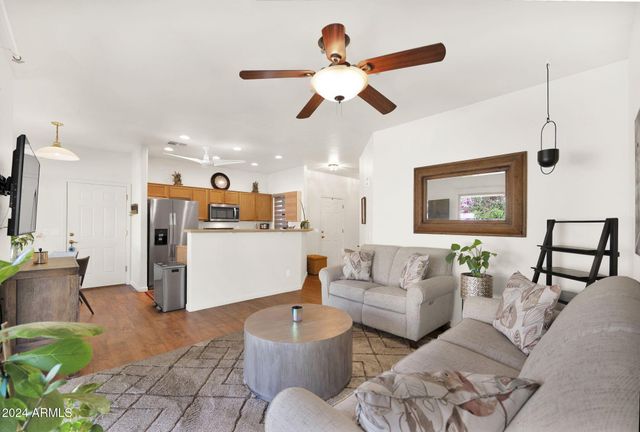 868 E Savannah Drive, Chandler, AZ 85225