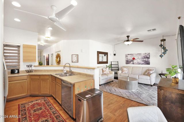 868 E Savannah Drive, Chandler, AZ 85225