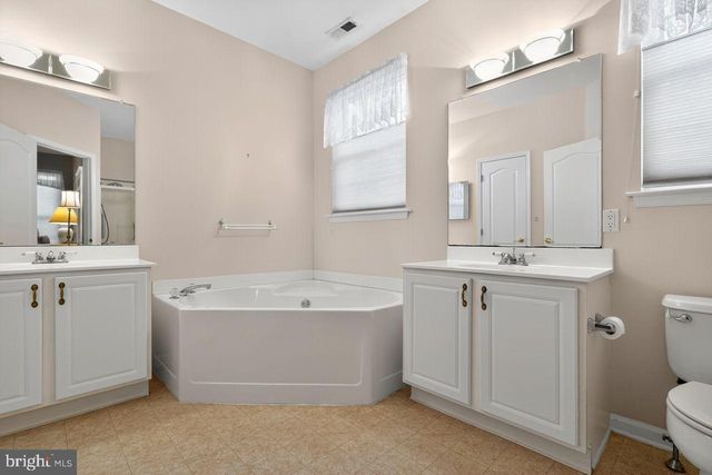 23 LAVENDER CT, Marlton, NJ 08053