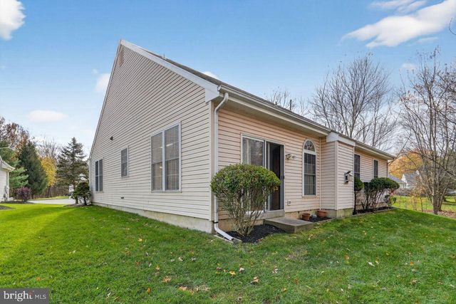 23 LAVENDER CT, Marlton, NJ 08053