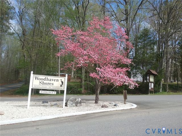 6508 Washington Rd, Quinton, VA 23141
