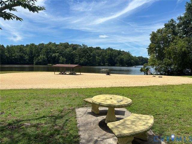 6508 Washington Rd, Quinton, VA 23141