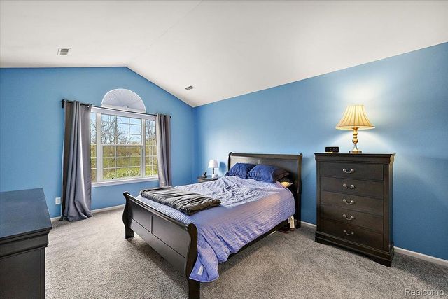 27204 Chantel Drive, Walled Lake, MI 48390