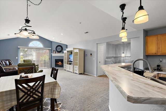 27204 Chantel Drive, Walled Lake, MI 48390