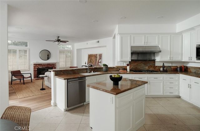 25842 Elderbrook, Laguna Hills, CA 92653