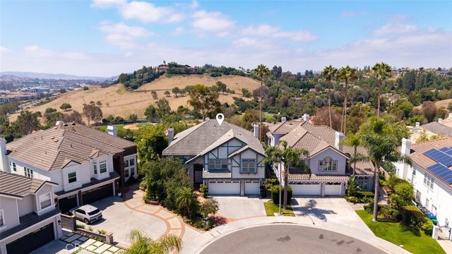 25842 Elderbrook, Laguna Hills, CA 92653
