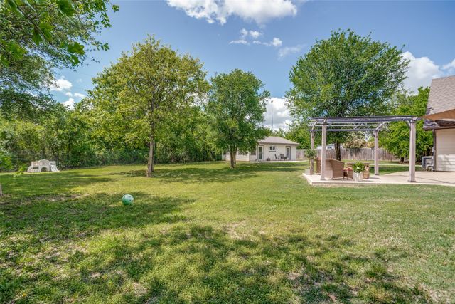 104 Windsong Court, Weatherford, TX 76087