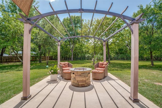 104 Windsong Court, Weatherford, TX 76087
