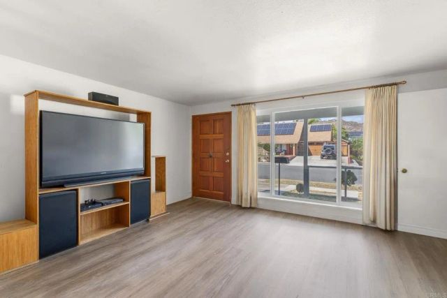 643 Hillward St., Escondido, CA 92027