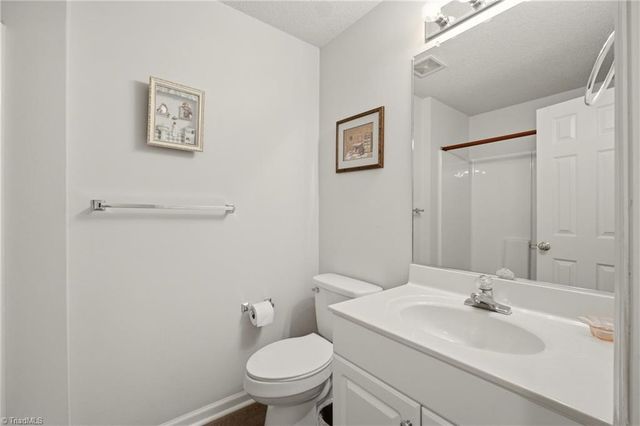 223 Mill Pond Drive, Winston-salem, NC 27106