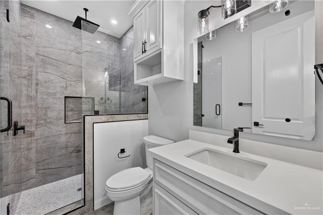 8006 N 49th Lane, Mcallen, TX 78504