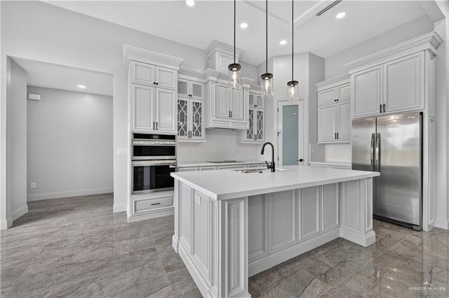 8006 N 49th Lane, Mcallen, TX 78504