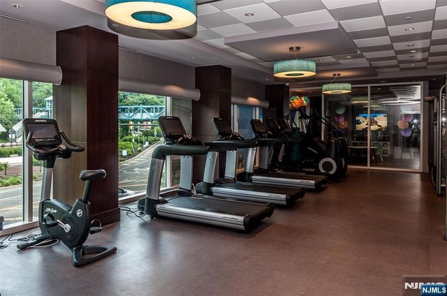 800 Ave At Port Imperial 910, Weehawken, NJ 07086