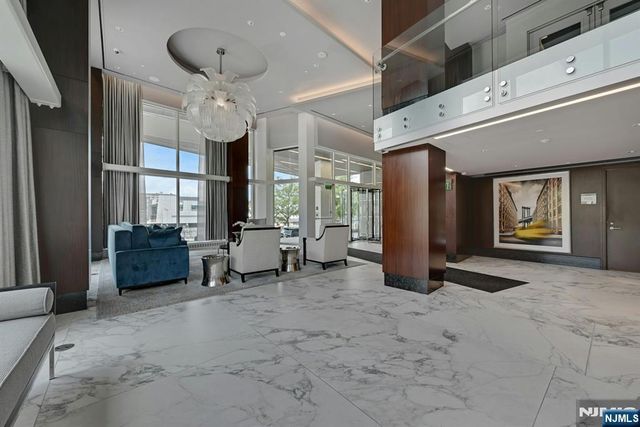 800 Ave At Port Imperial 910, Weehawken, NJ 07086