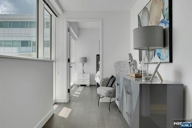 800 Ave At Port Imperial 910, Weehawken, NJ 07086