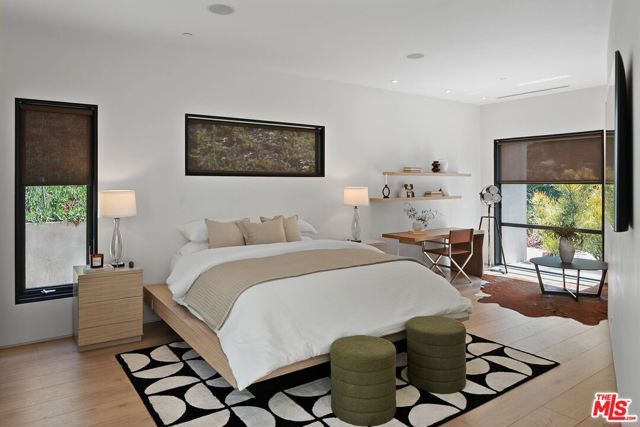 455 Castle Place, Beverly Hills, CA 90210