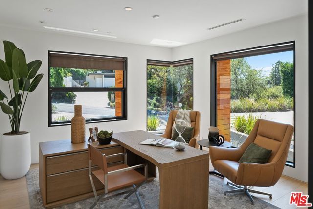 455 Castle Place, Beverly Hills, CA 90210