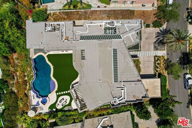 455 Castle Place, Beverly Hills, CA 90210