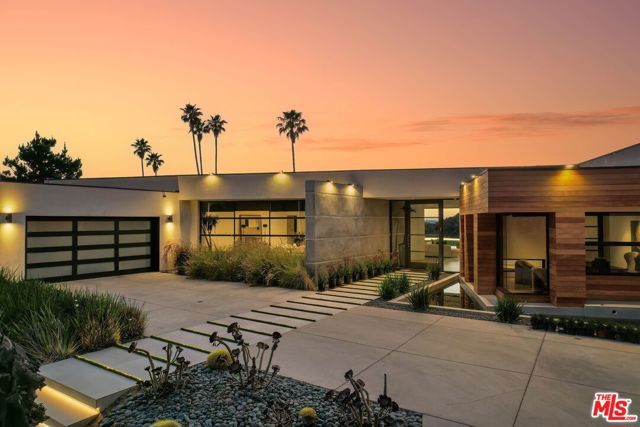 455 Castle Place, Beverly Hills, CA 90210