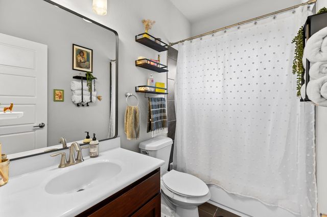 2617 Witsome LOOP 46C, Austin, TX 78741