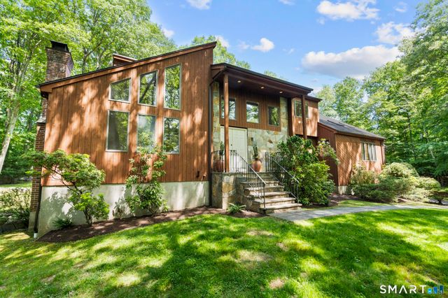 732 Den Road, Stamford, CT 06903