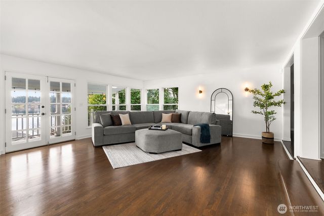 9144 Edgewater Drive SW, Lakewood, WA 98499