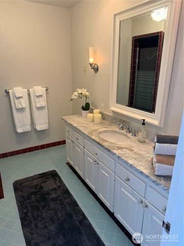 9144 Edgewater Drive SW, Lakewood, WA 98499