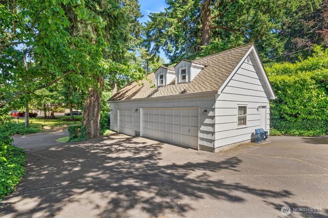 9144 Edgewater Drive SW, Lakewood, WA 98499