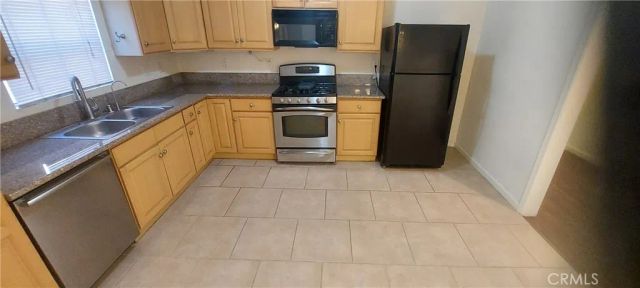 2818 S Bronson B, Los Angeles, CA 90018