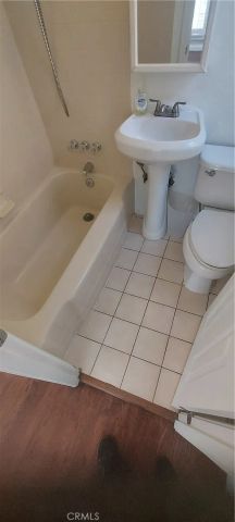 2818 S Bronson B, Los Angeles, CA 90018