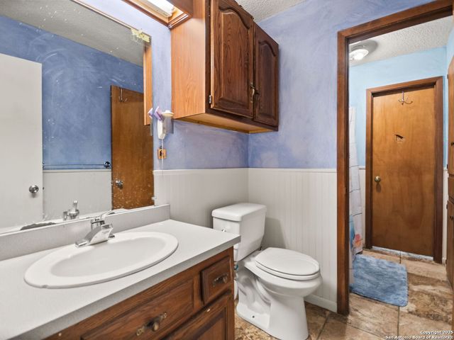 108 La Cieba, Jourdanton, TX 78026