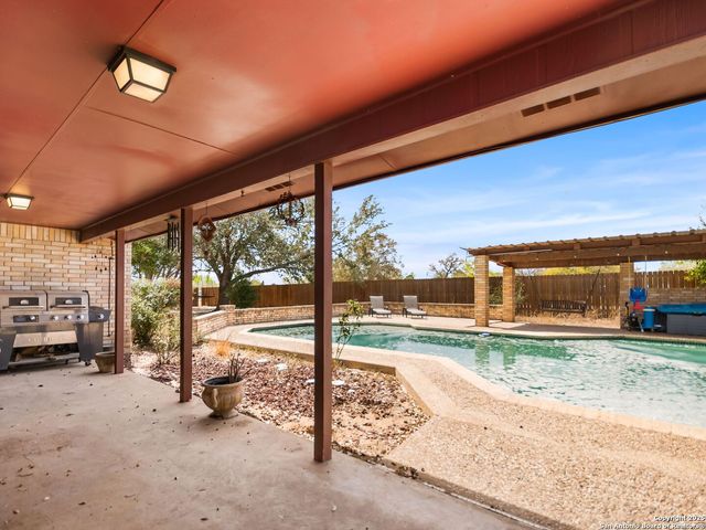 108 La Cieba, Jourdanton, TX 78026