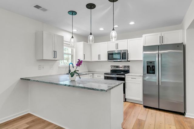 3292 Queensgate Way, Mount Pleasant, SC 29466
