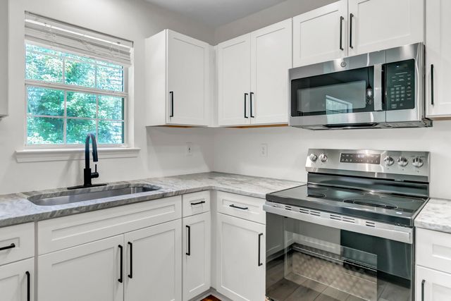 3292 Queensgate Way, Mount Pleasant, SC 29466