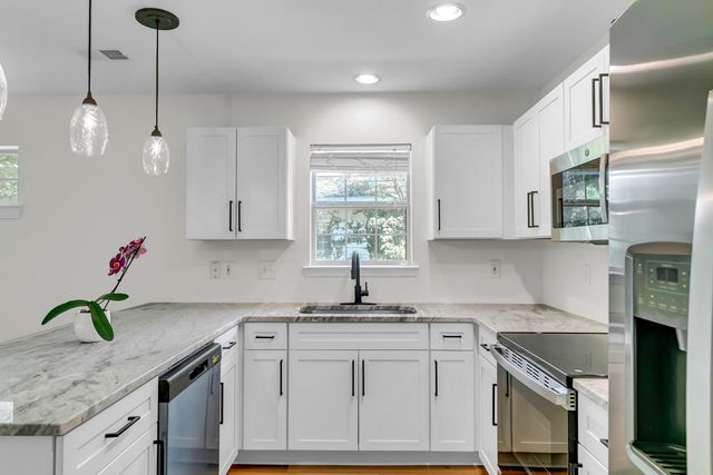 3292 Queensgate Way, Mount Pleasant, SC 29466