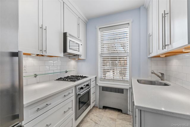 74 Pinewood Road 2F, Hartsdale, NY 10530