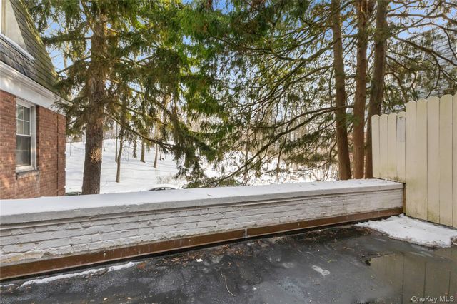 74 Pinewood Road 2F, Hartsdale, NY 10530