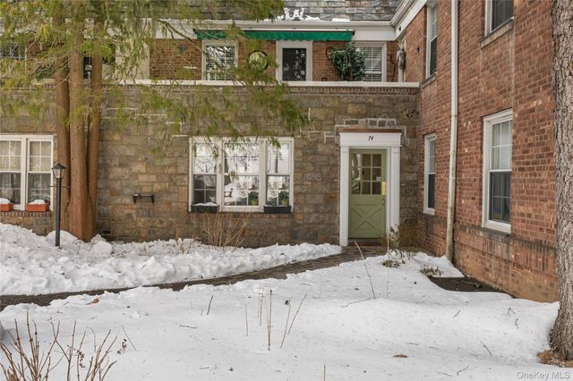 74 Pinewood Road 2F, Hartsdale, NY 10530