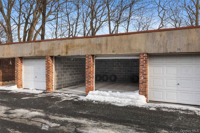 74 Pinewood Road 2F, Hartsdale, NY 10530