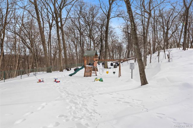 74 Pinewood Road 2F, Hartsdale, NY 10530