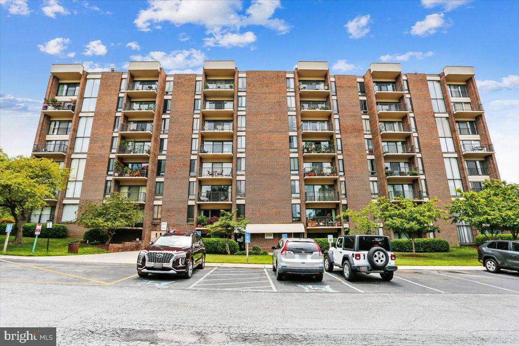 Image 1 of property listing at 9900 GEORGIA AVE #27-613, Silver Spring, MD 20902