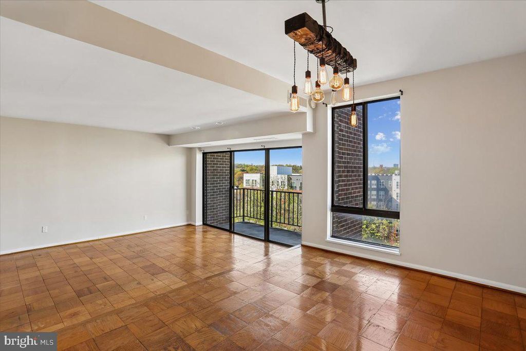 Image 11 of property listing at 9900 GEORGIA AVE #27-613, Silver Spring, MD 20902