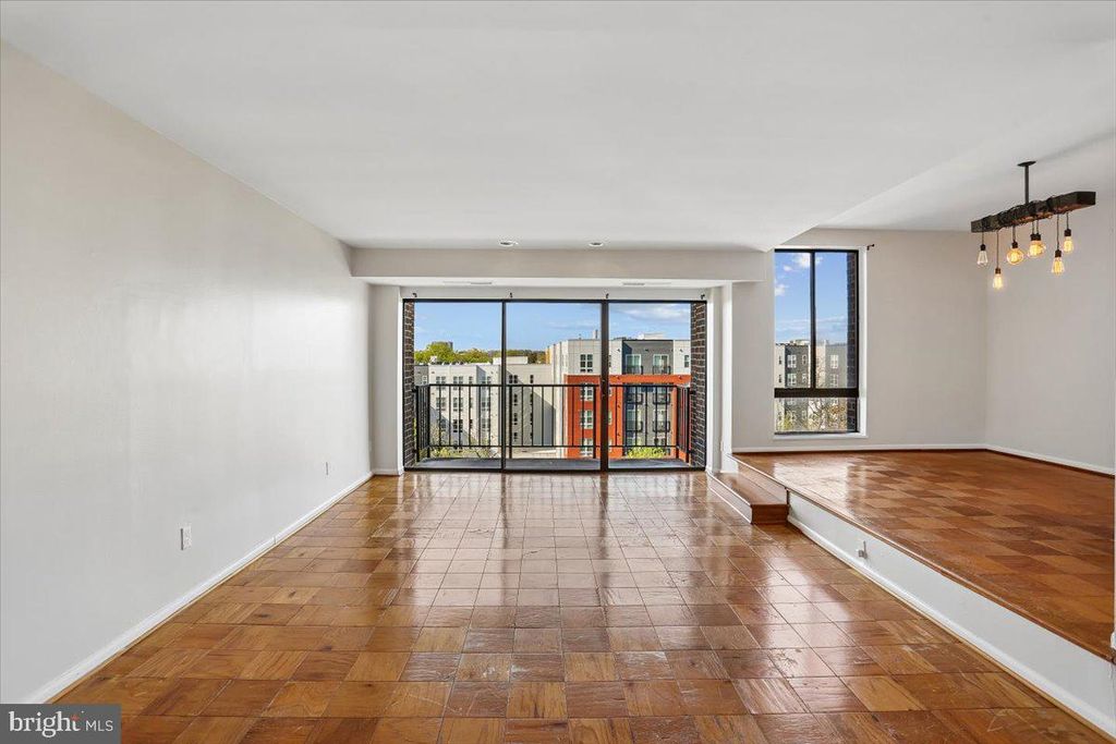 Image 14 of property listing at 9900 GEORGIA AVE #27-613, Silver Spring, MD 20902