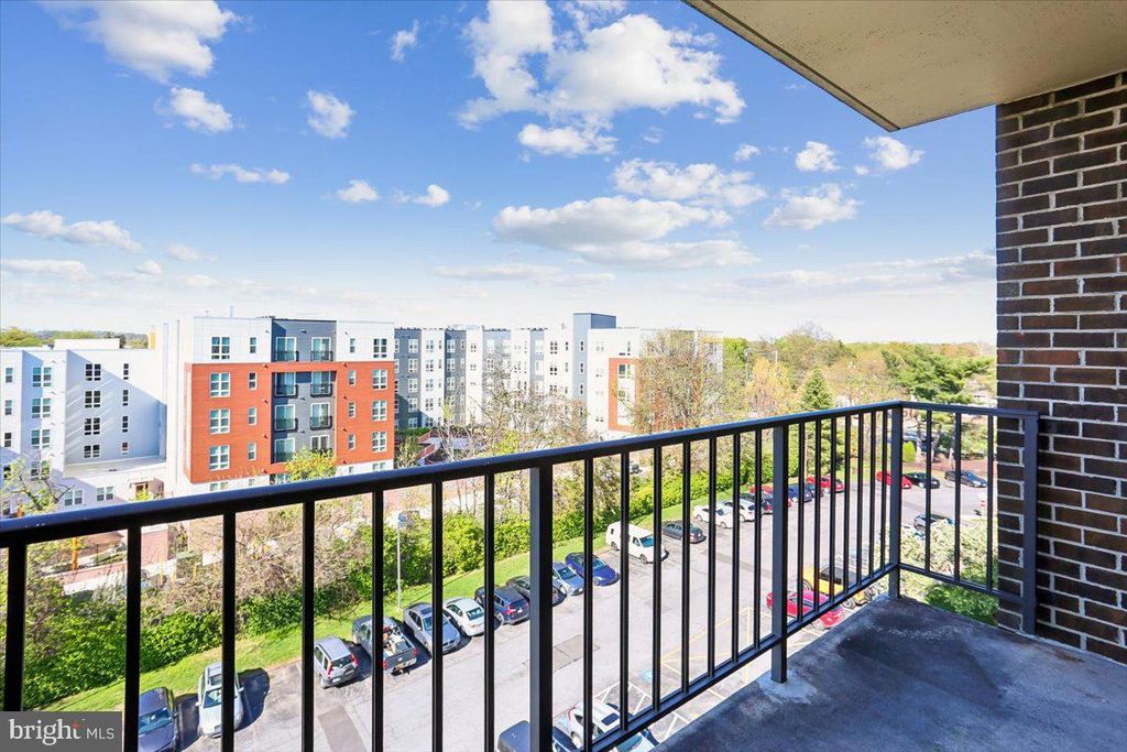 Image 20 of property listing at 9900 GEORGIA AVE #27-613, Silver Spring, MD 20902