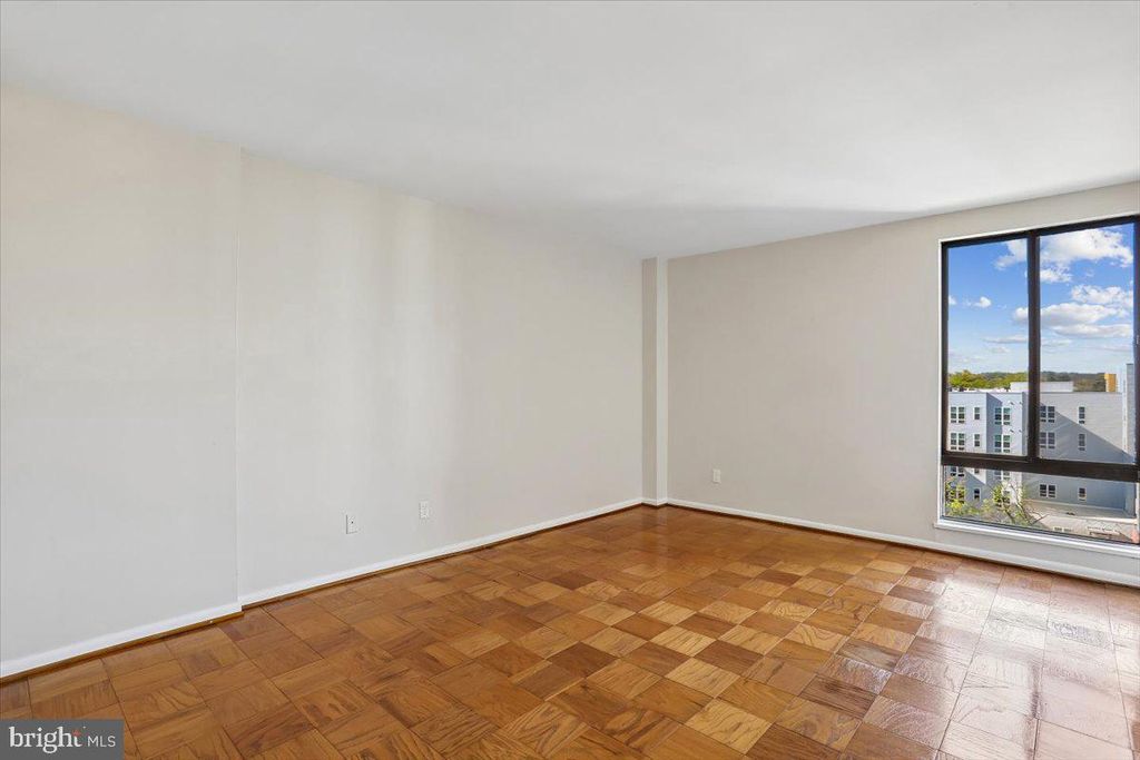 Image 21 of property listing at 9900 GEORGIA AVE #27-613, Silver Spring, MD 20902